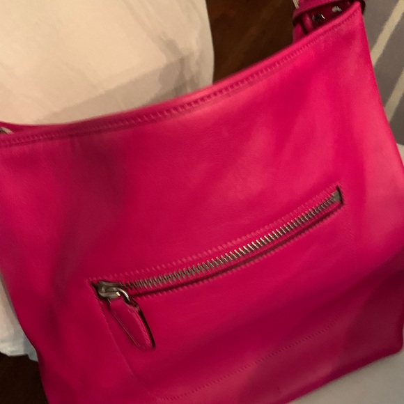 Like new Hot Pink Coach shoulder hobo bag - Picture 4 of 10